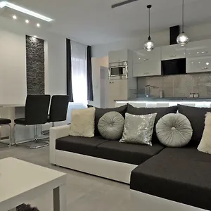 Csiky Apartman , Eger Węgry