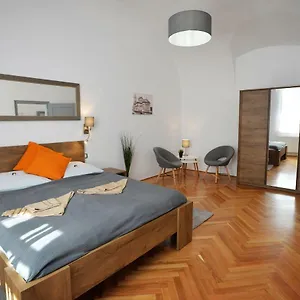 Pr Apartman , Eger Węgry